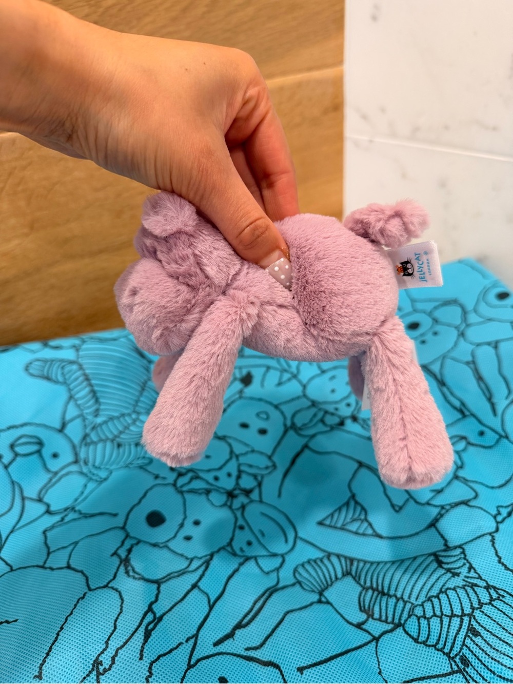 Jellycat smudge tiny hippo authentic with tags - Picture 3 of 8
